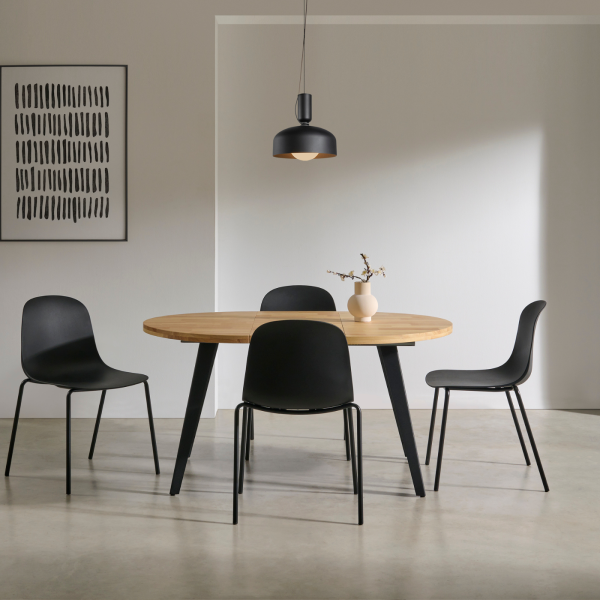 Silla Irea en negro
